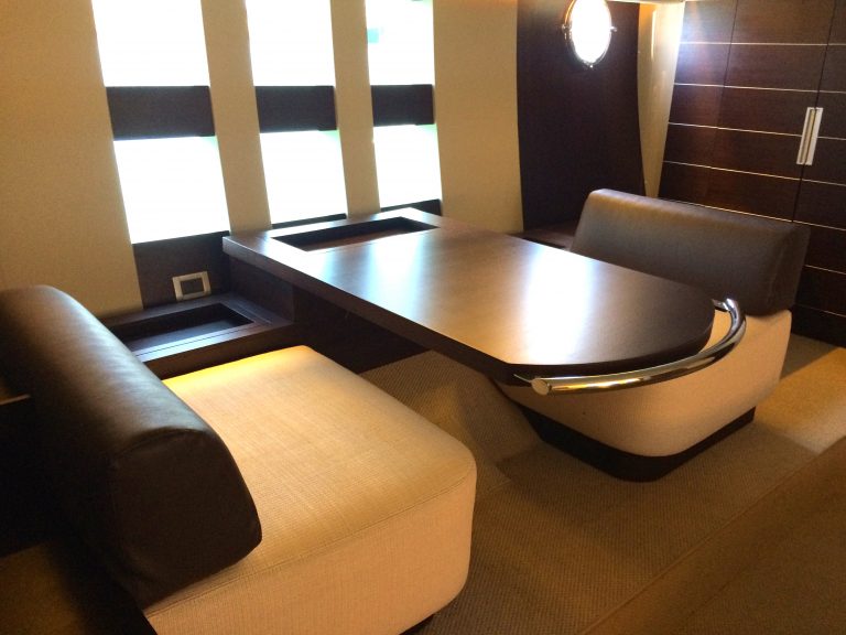 Lounge of Azimut 68 Abril - Yacht in Ibiza