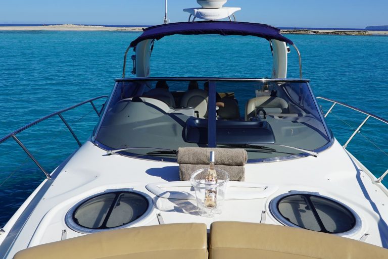 Rudder of Cranchi 41 New Cristina - Motorboat in Ibiza