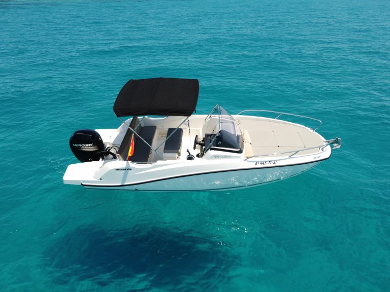 Alquiler rent location llogar mieten boot barco boat bateau ibiza Quicksilver605JustEnjoy