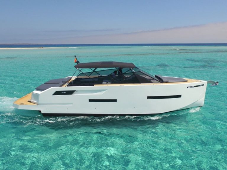 Starboard view of De Antonio D46 Valentina - Yacht in Ibiza