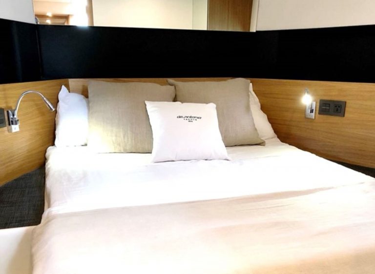 Yacht De Antonio D46 Valentina Cabin Ibiza