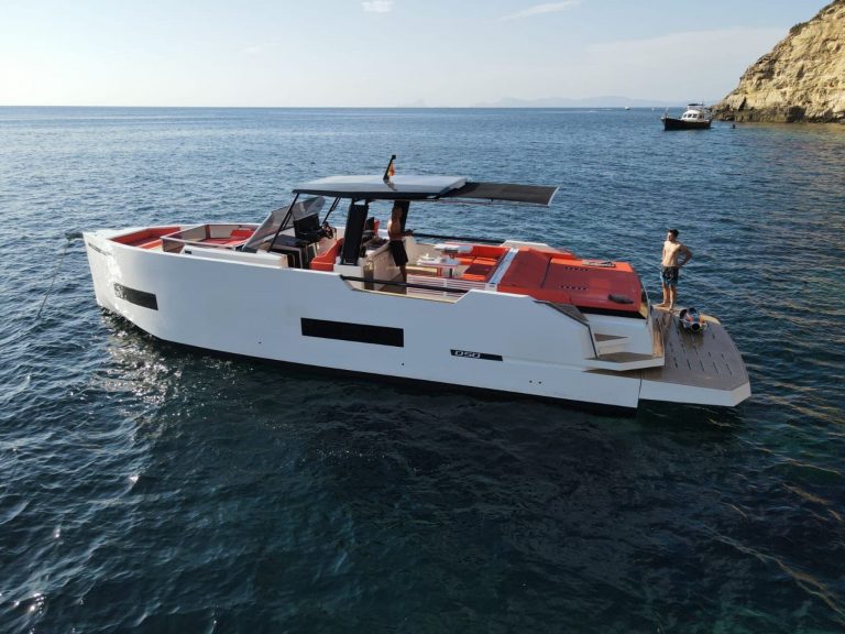 Port view 2 of De Antonio D50 La Perla - Yacht in Ibiza