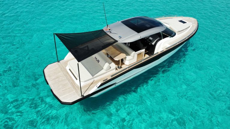 Starboard view of Focus Forza 37 Hug - Yacht in Ibiza
