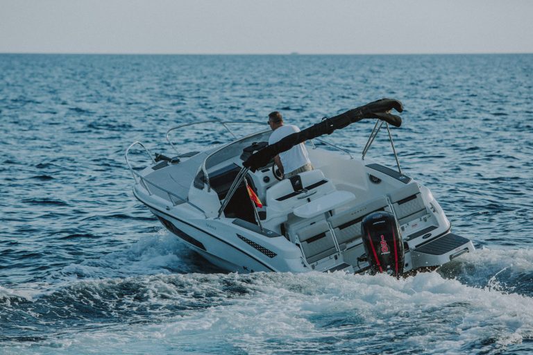 Sailing of Karnic SL 602 Mareri - Motorboat in Ibiza