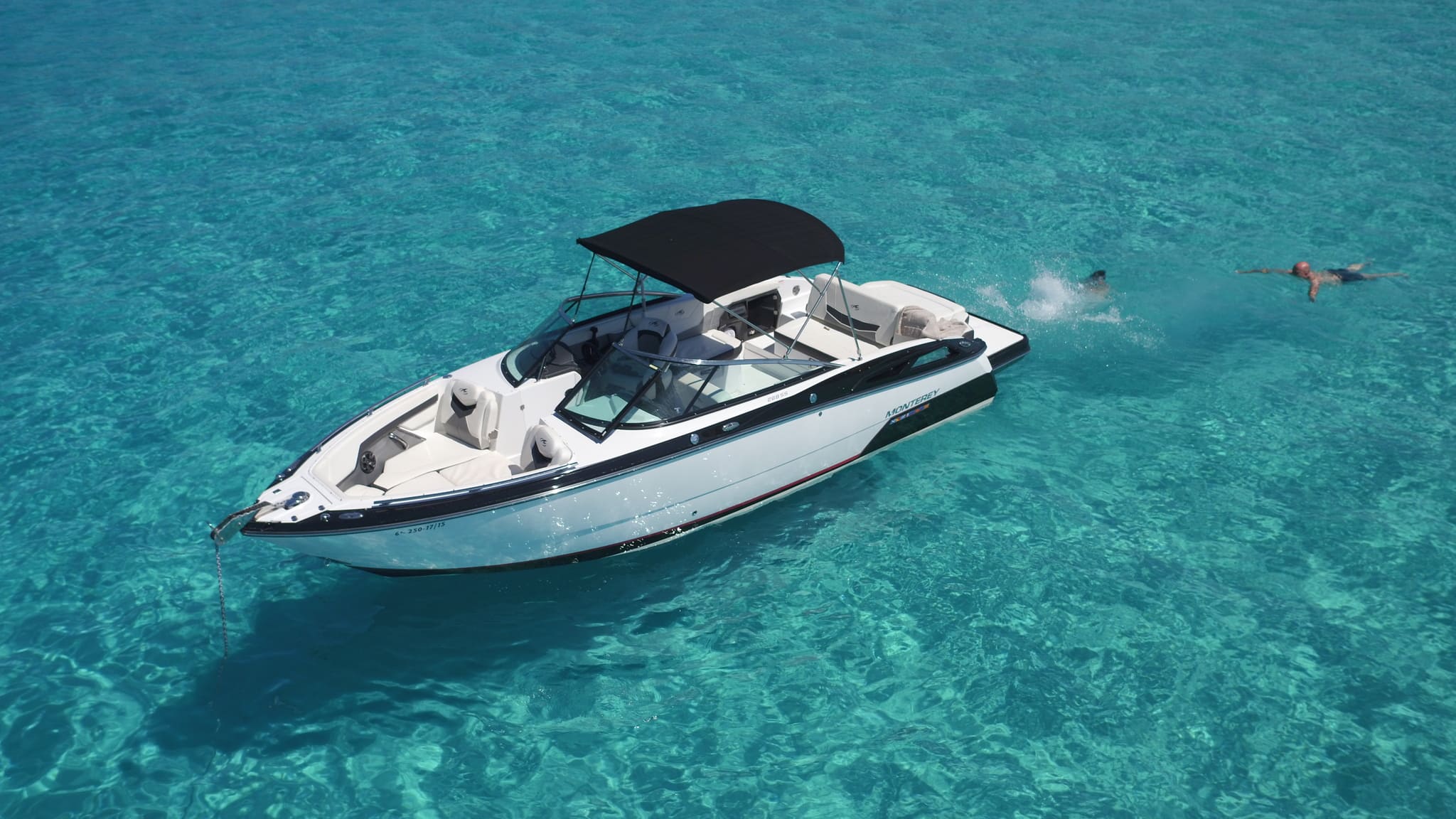 Port view of Monterey 268 Just fly - Motorboat in Ibiza