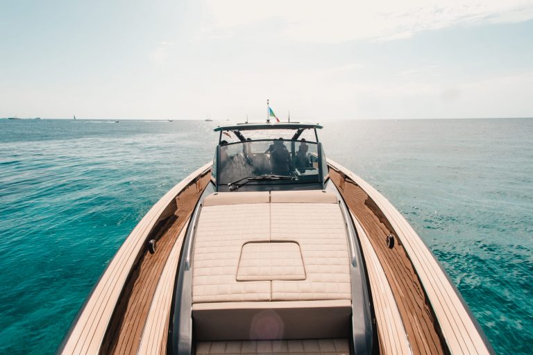 Bow sundeck of Pardo 50 Horizon - Yacht in Ibiza