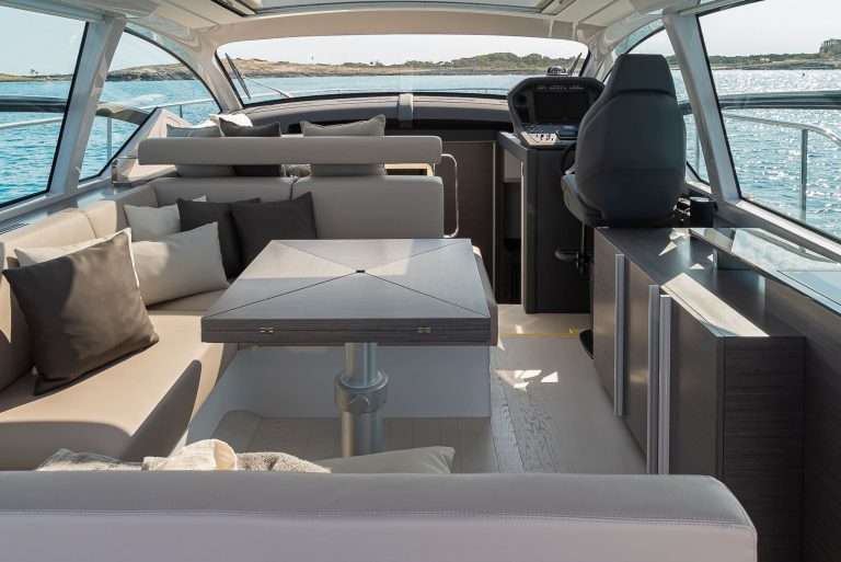 Lounge of Pershing 5x Remedy - Yacht in Ibiza