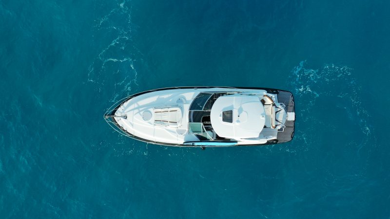 Alquiler rent location llogar mieten boot barco boat bateau ibiza Monterey355Andrea