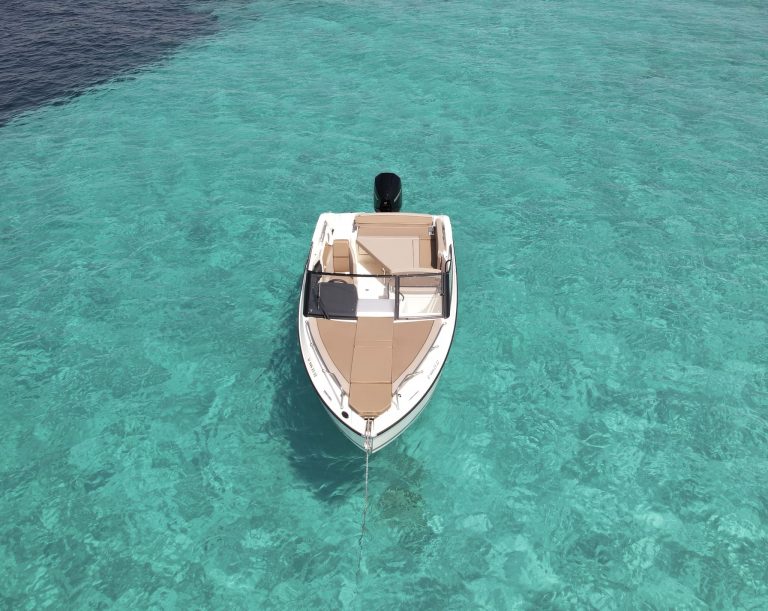 Bow of Quicksilver 675 Cruiser Just fun - Motorboat in Ibiza