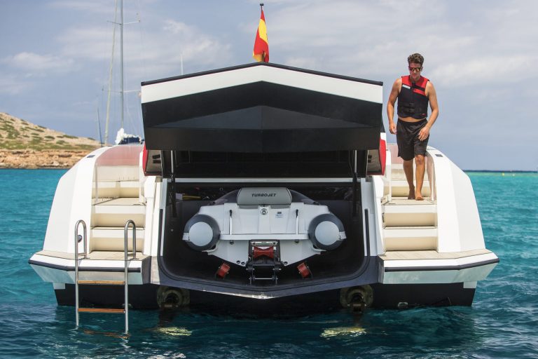 Tender of Vanquish VQ54 Diva - Yacht in Ibiza
