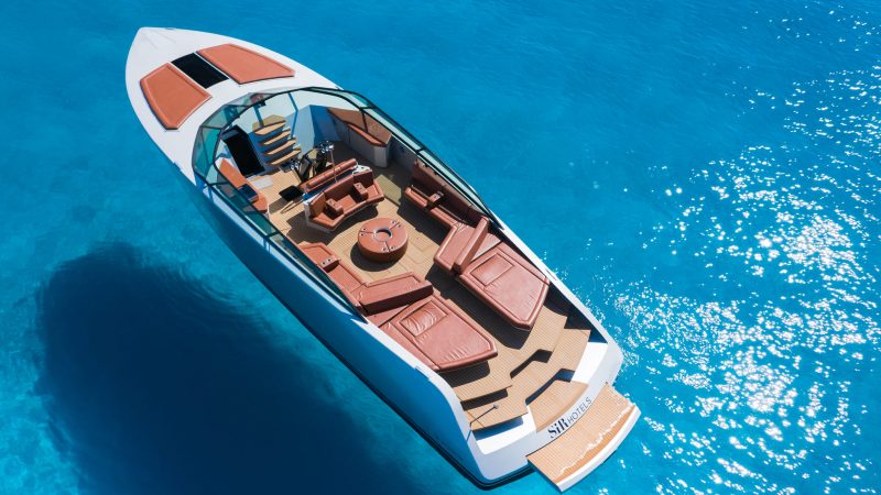 Stern of Waterdream 65 California Sir Hotel - Yacht in Ibiza