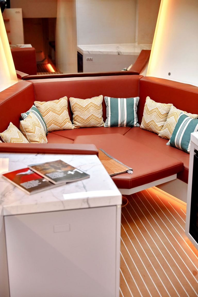 Cabin of Waterdream 65 California Sir Hotel - Yacht in Ibiza