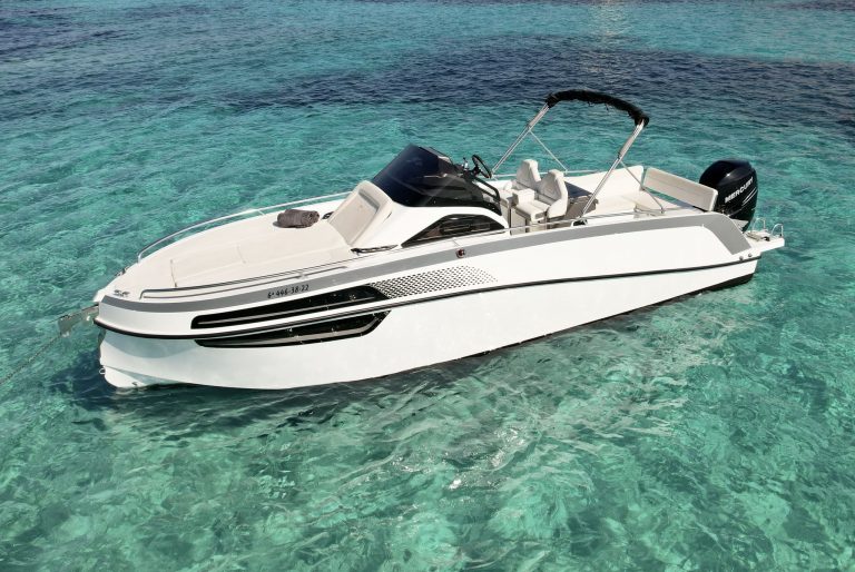 Starboard view of BMA x277 Just Dream - Motorboat in Ibiza
