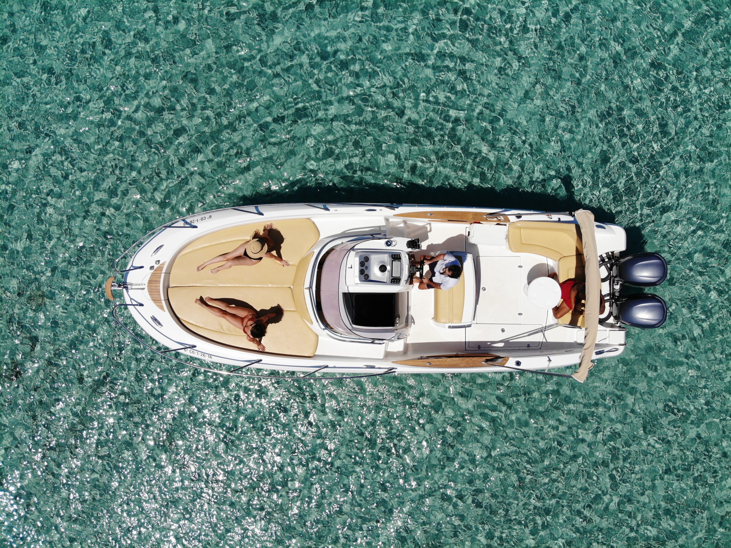 Alquiler rent location llogar barco boat bateau ibiza SessaMarineKeyLargo30AveFenix
