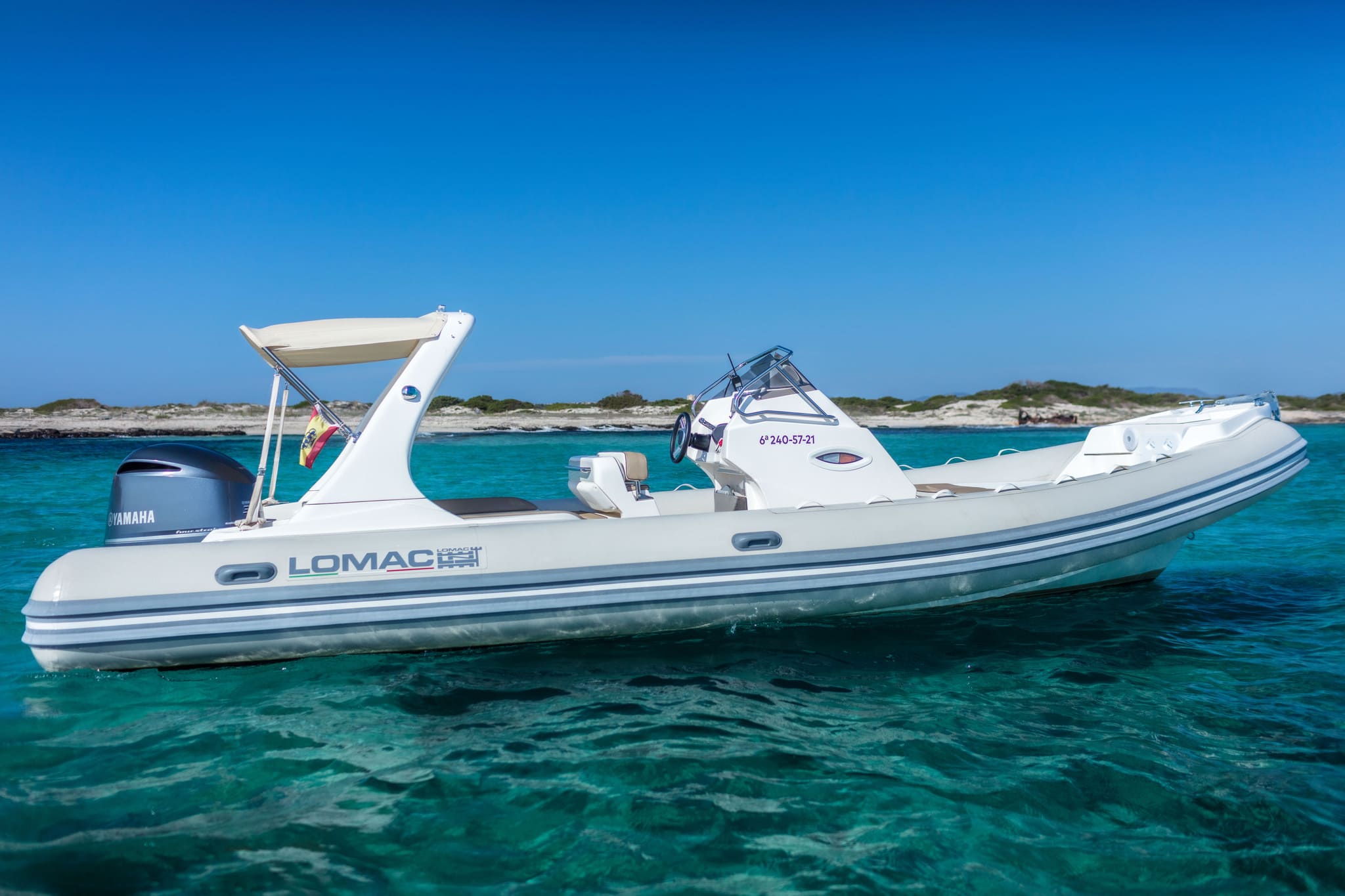 Starboard view of Lomac 790 Sa nova - RIB in Ibiza