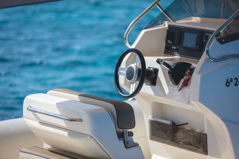 Rudder of Lomac 790 Sa nova - RIB in Ibiza