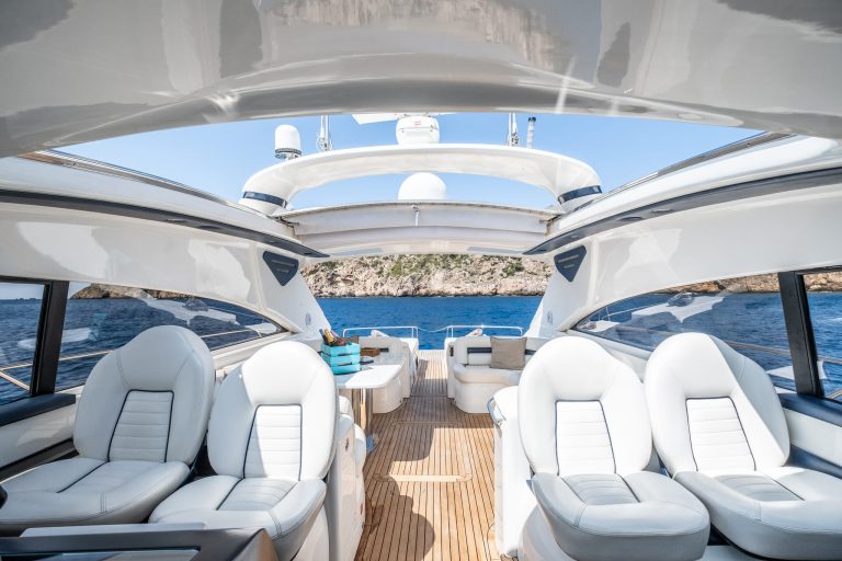 Rudder of Princess V65 Princess Juliet - Yacht in Ibiza