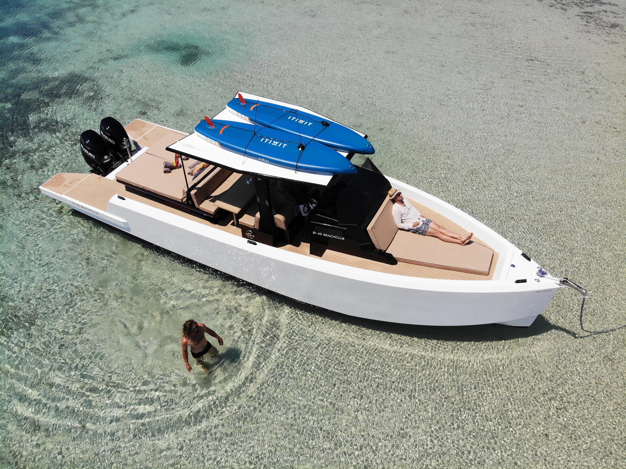 Bow sundeck of Scorpion 40 Beach Club Freedom - Yacht in Ibiza
