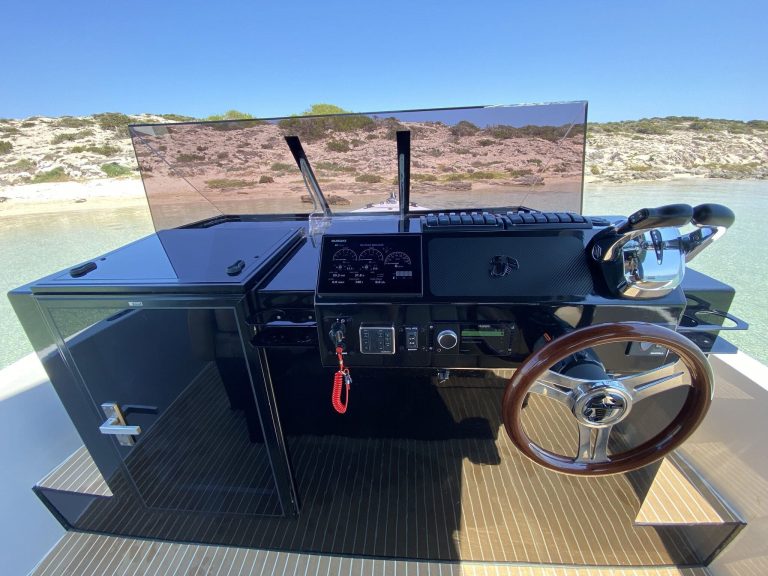 Rudder of Scorpion 40 Beach Club Freedom - Yacht in Ibiza