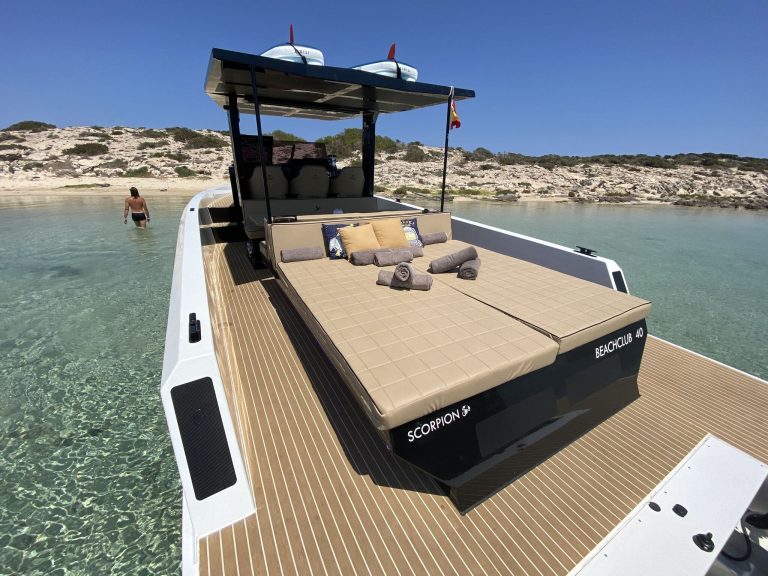 Sundeck of Scorpion 40 Beach Club Freedom - Yacht in Ibiza