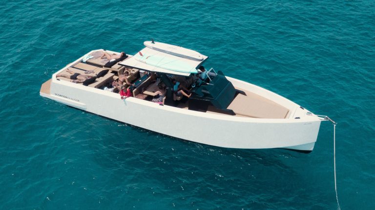 Starboard view of Scorpion 46 Freedom I - Yacht in Ibiza