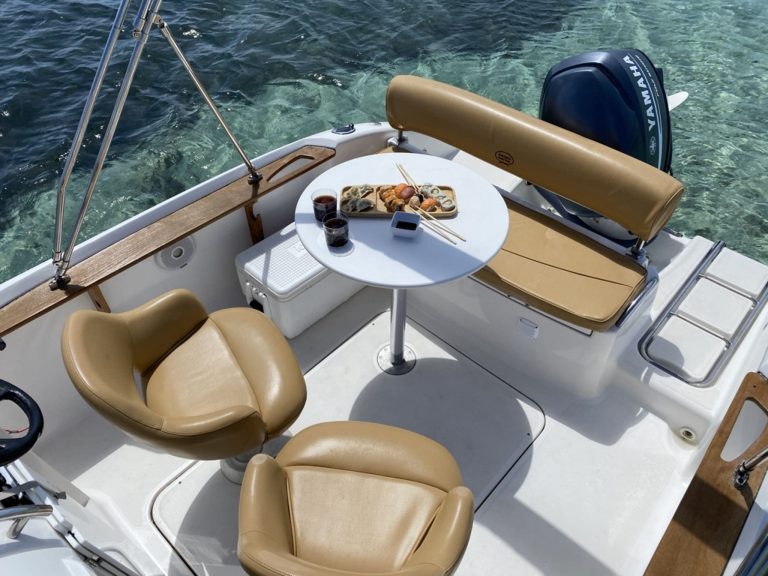 Stern table of Sessa Marina Key Largo 20 Pacman - Motorboat in Ibiza