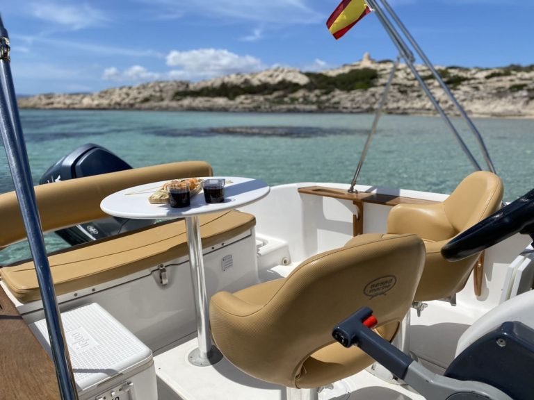 Cockpit of Sessa Marine Key Largo 20 Pedrolas - Motorboat in Ibiza