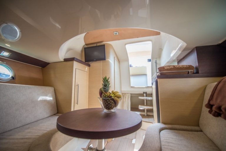 Cabin of Sessa Marine Key Largo 30 Permanent Sunglases - Motorboat in Ibiza