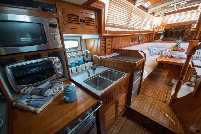 Kitchen of Ta Chiao CT 56 Octopus C - Sailing boat in Ibiza