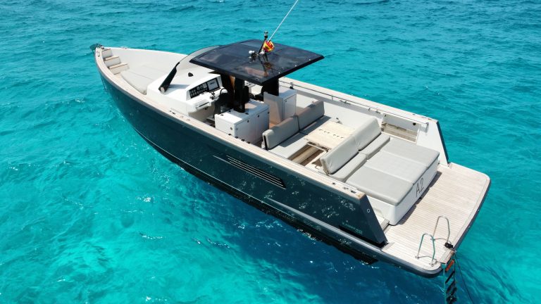 Port view of Fjord 40 Open A2 - Yacht in Ibiza