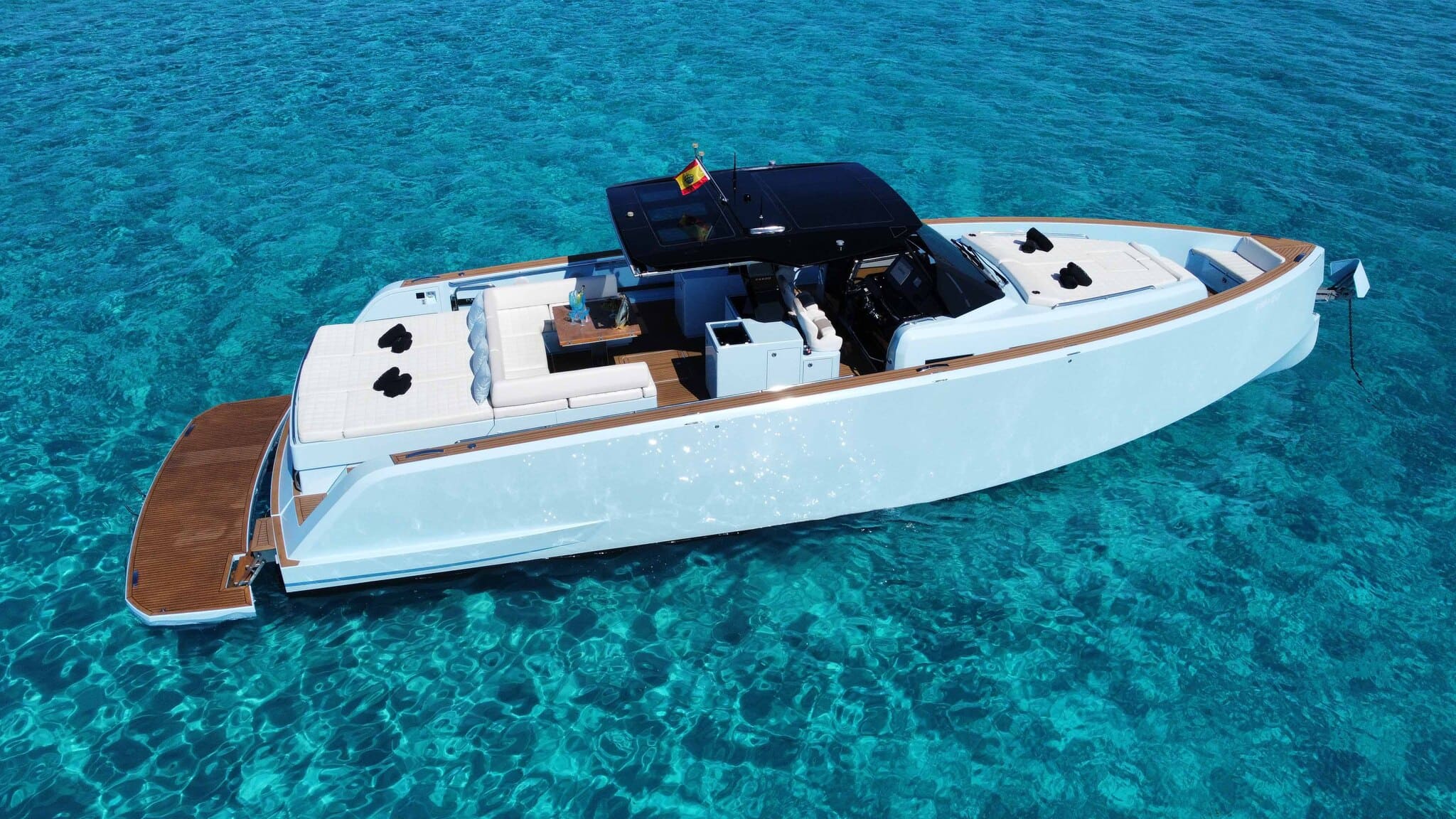 Starboard view of Pardo 50 I'm off - Yacht in Ibiza