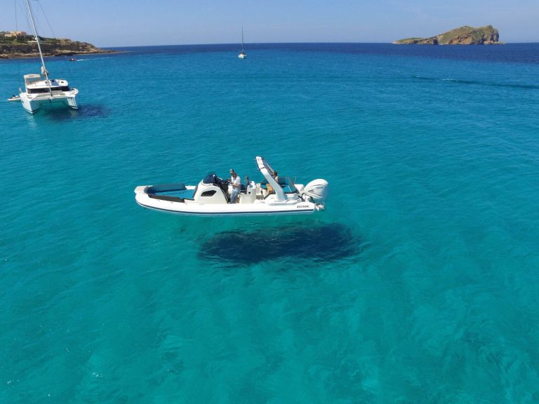 Port view of Zodiac Medline 9 Mark I - Inflatable boat in Ibiza