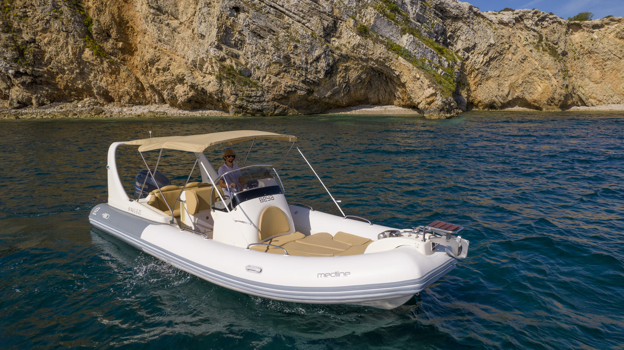 Bow of Zodiac Medline 3 Beya - Inflatable boat in Ibiza