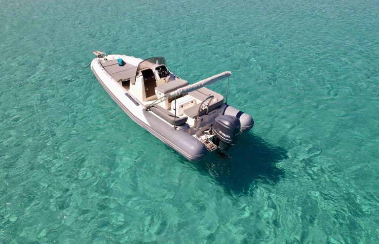 Stern of Zodiac N-ZO 760 Just Great - Inflatable boat in Ibiza