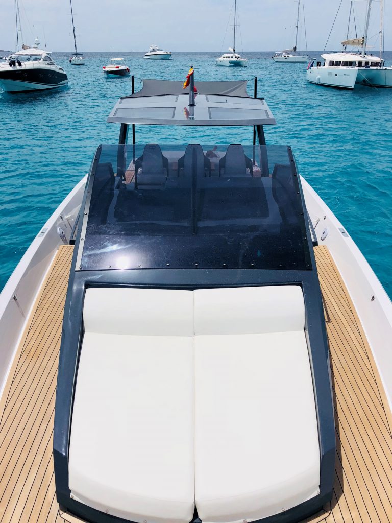 Alquiler rent location llogar mieten boot barco boat bateau ibiza SeainfinityT4Drive