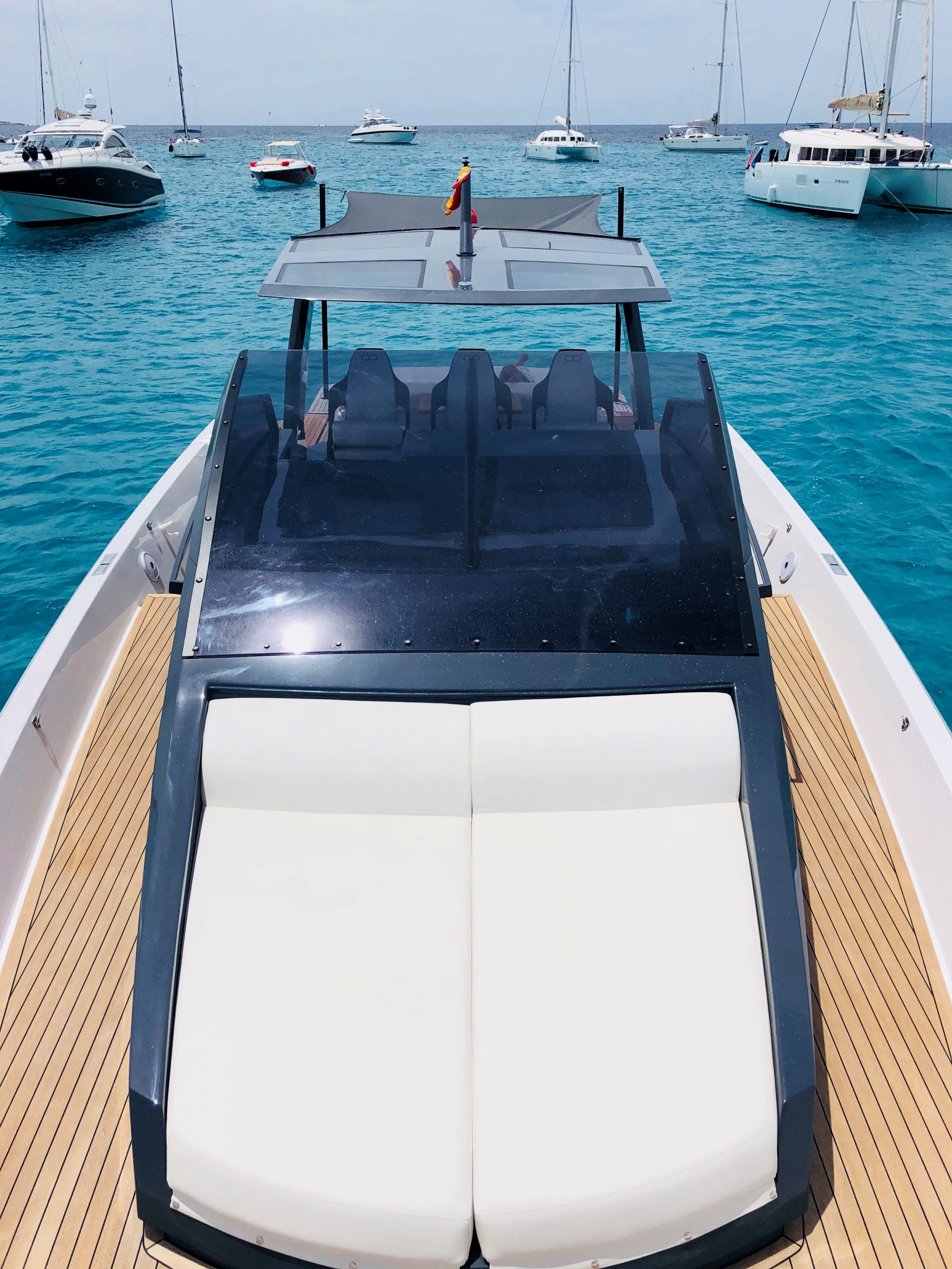 Alquiler rent location llogar barco boat bateau ibiza SeainfinityT4Drive
