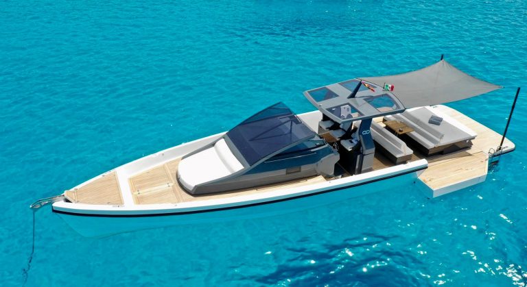 Alquiler rent location llogar mieten boot barco boat bateau ibiza SeainfinityT4Drive