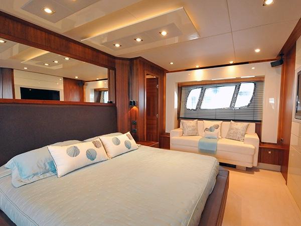 Alquiler rent location llogar mieten boot barco boat bateau ibiza SunseekerPredator84Ariyas