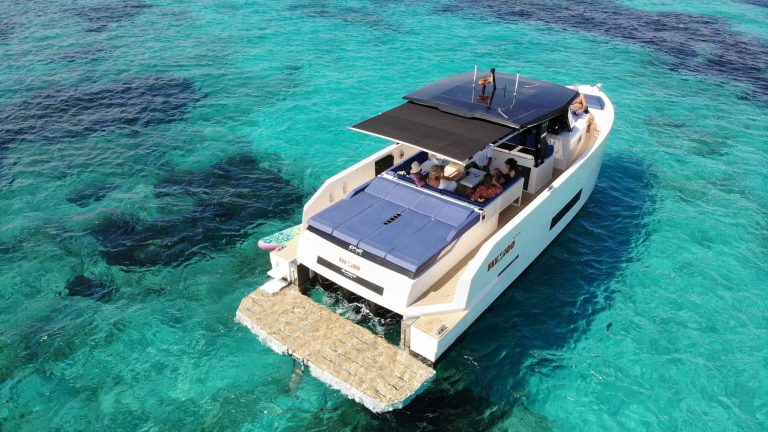 Stern of De Antonio D42 Fly100 - Yacht in Ibiza