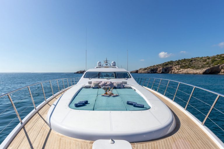 Bow sundeck of Mangusta 108 Belisa - Superyacht in Ibiza
