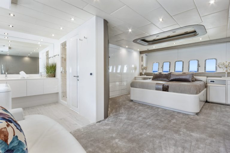 Cabin of Mangusta 108 Belisa - Superyacht in Ibiza