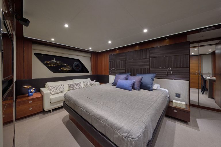 Cabin of Princess V72 Ruby Tuesday - Yacht in Ibiza