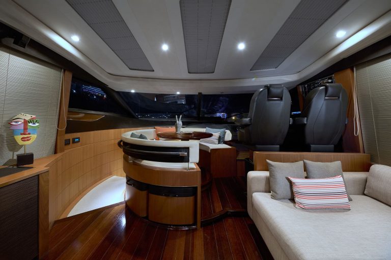 Lounge of Princess V72 Ruby Tuesday - Yacht in Ibiza