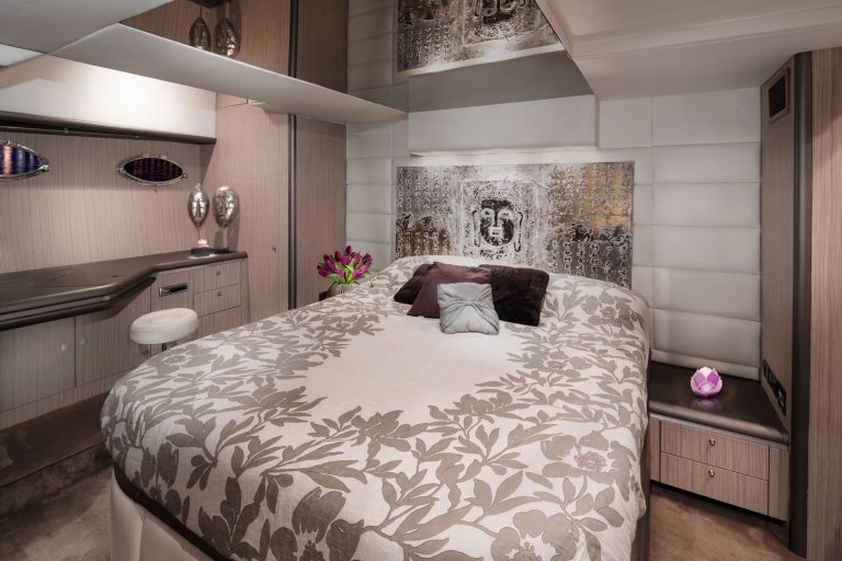 Cabin 2 of Sunseeker Predator 68 Tranquility III - Yacht in Ibiza