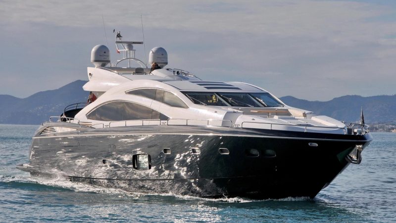 Starboard view of Sunseeker Predator 84 Ariyas - Superyacht in Ibiza