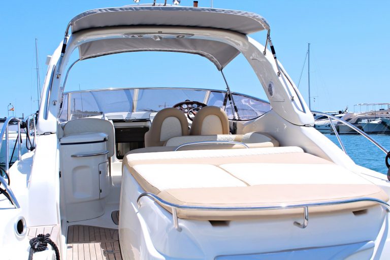 Sundeck of Cranchi Endurance 41 Abi Uno - Motorboat in Ibiza
