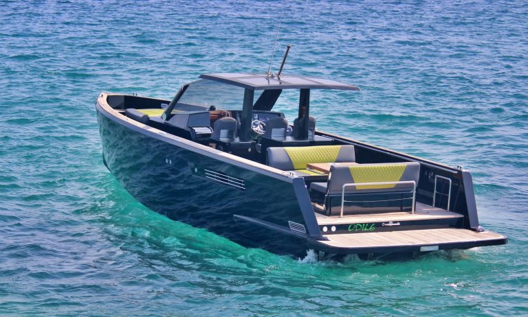 Port view of Fjord 40 Open Odile - Yacht in Ibiza