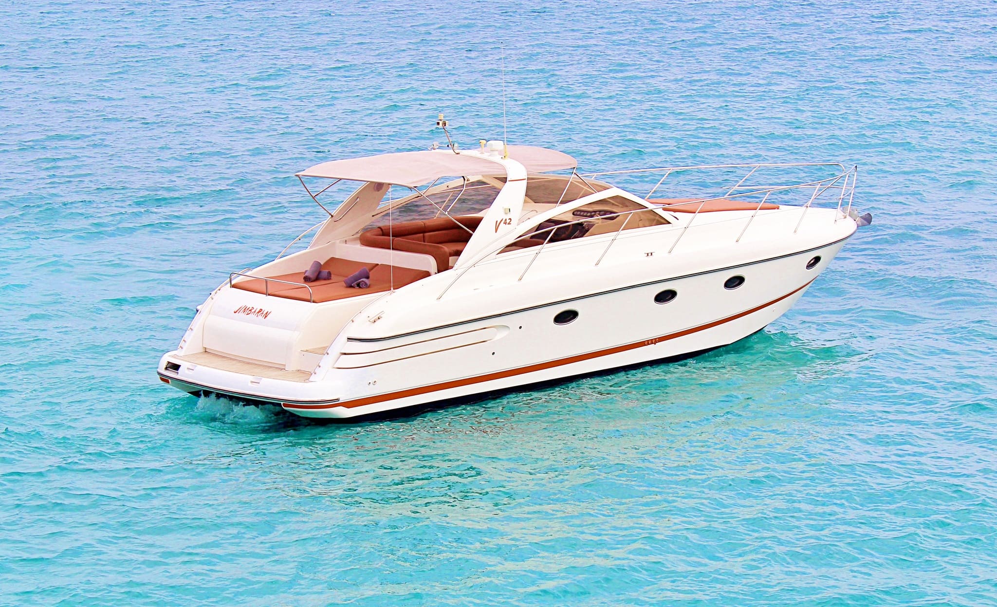 Starboard view of Princess V42 Jimbaran - Yacht in Ibiza