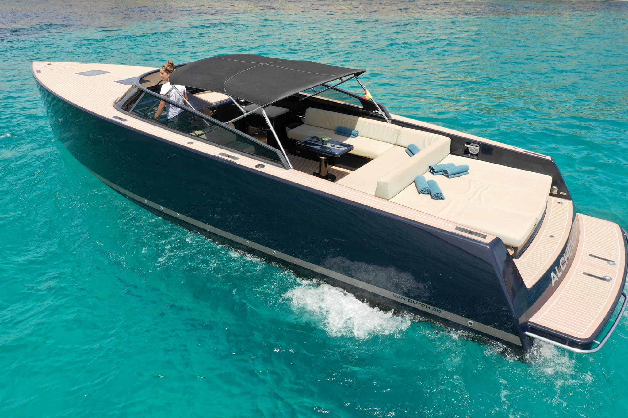 Sundeck of Van Dutch 40 Alchemist - Yacht in Ibiza