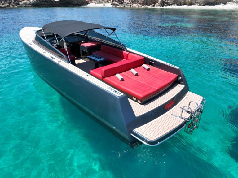 Sundeck of Van Dutch 40 Apple - Yacht in Ibiza